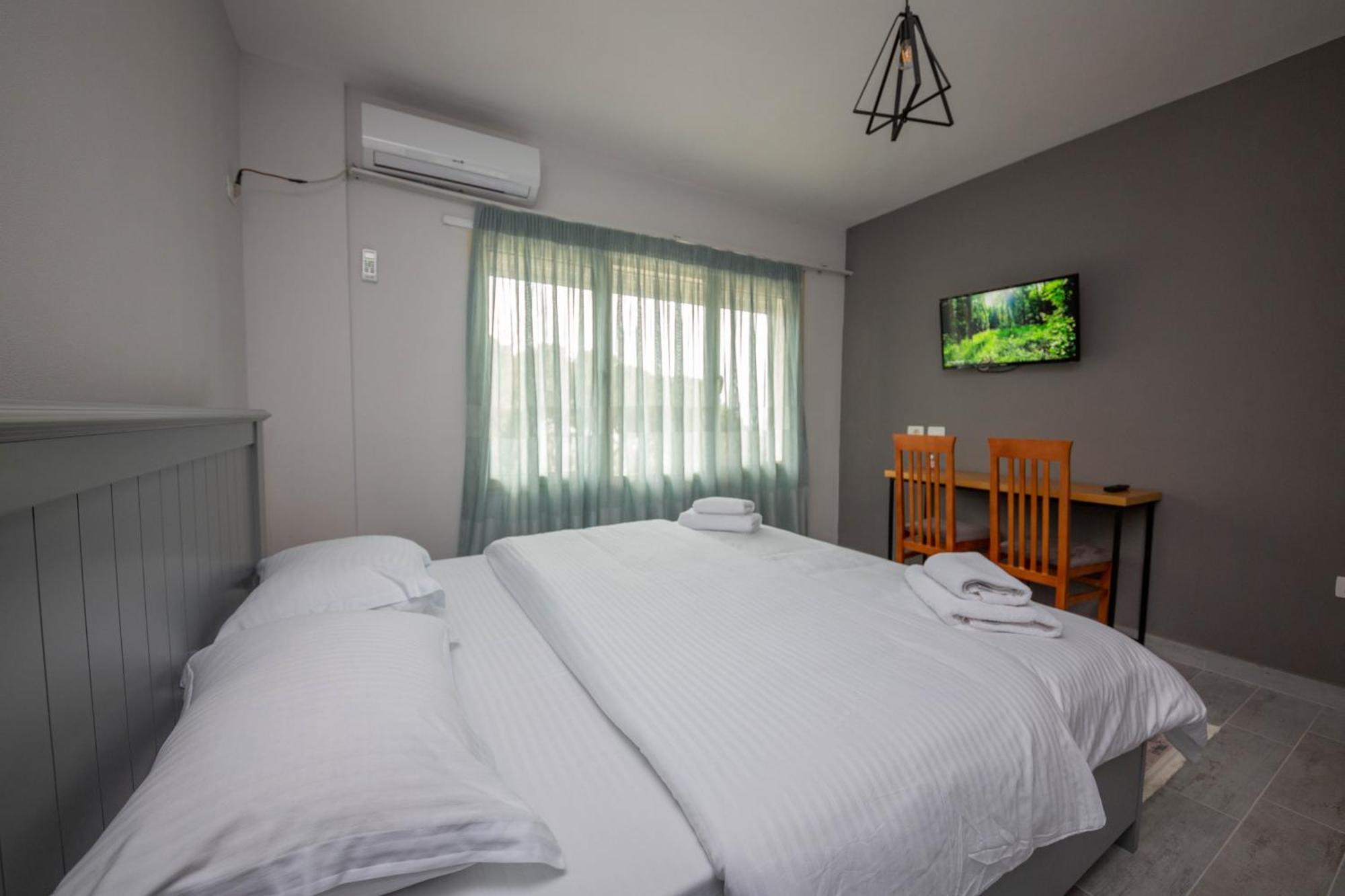 Aerial Hotel Vlorë Cameră foto